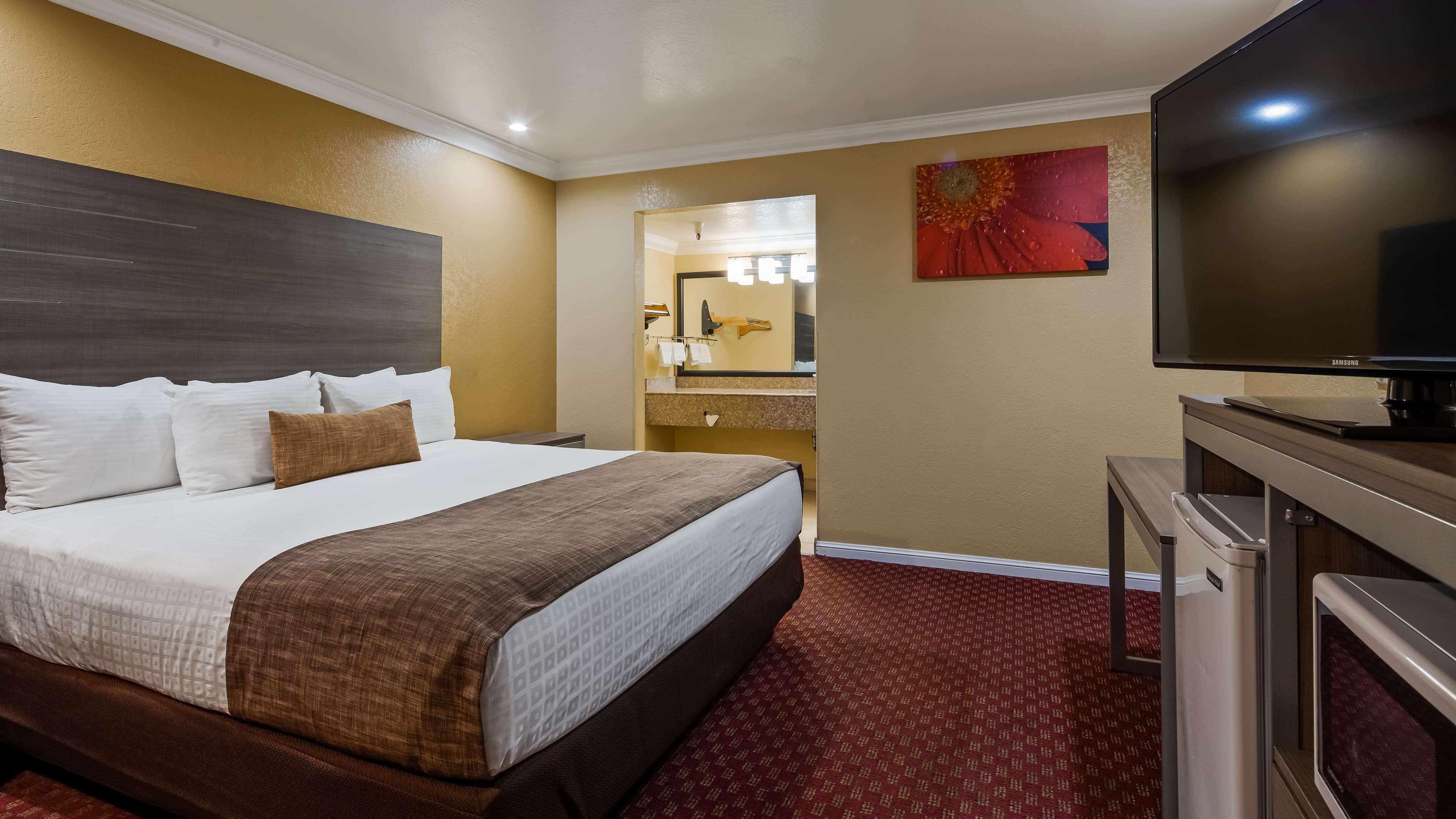 Best Western Hanford Inn Exterior photo