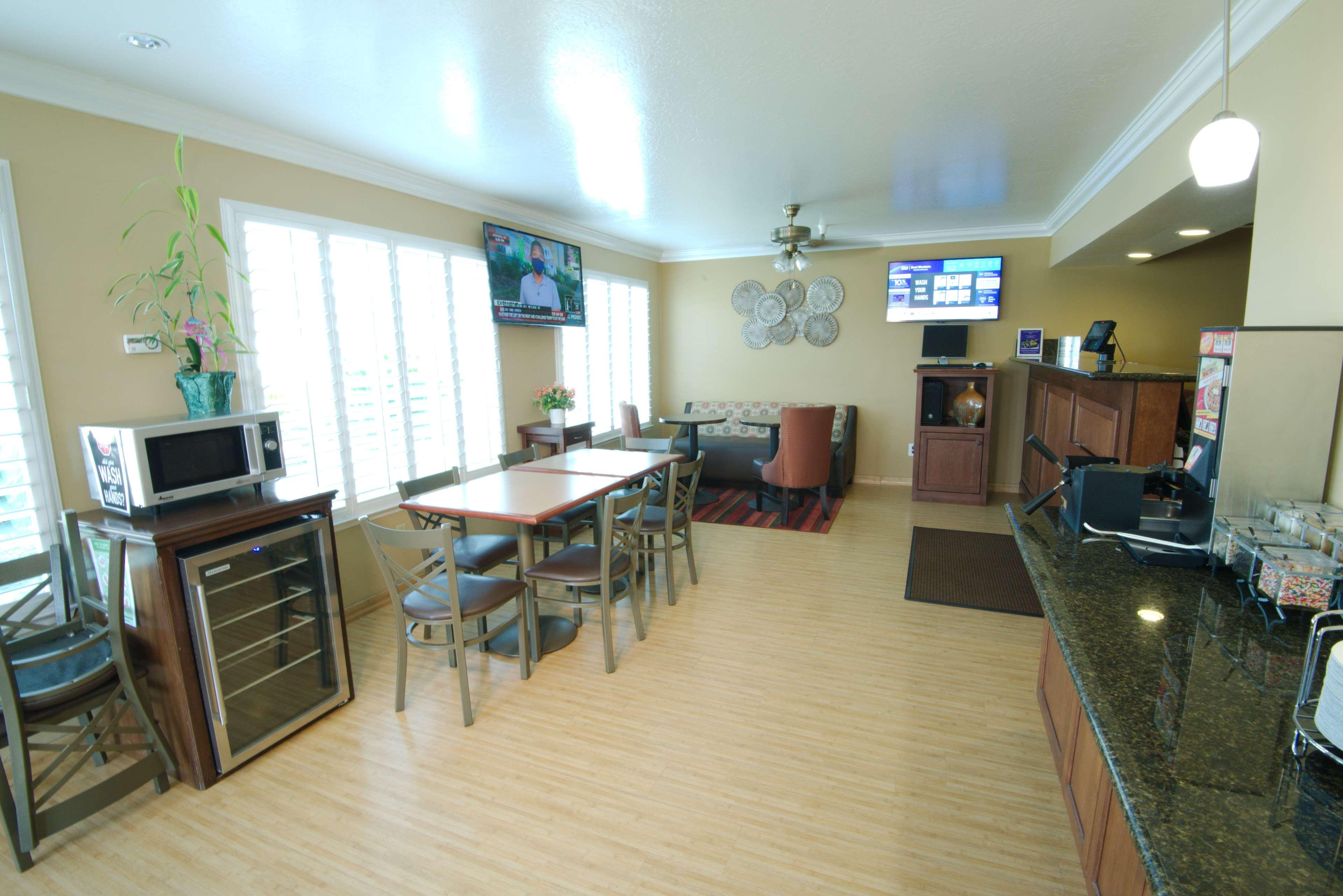 Best Western Hanford Inn Exterior photo
