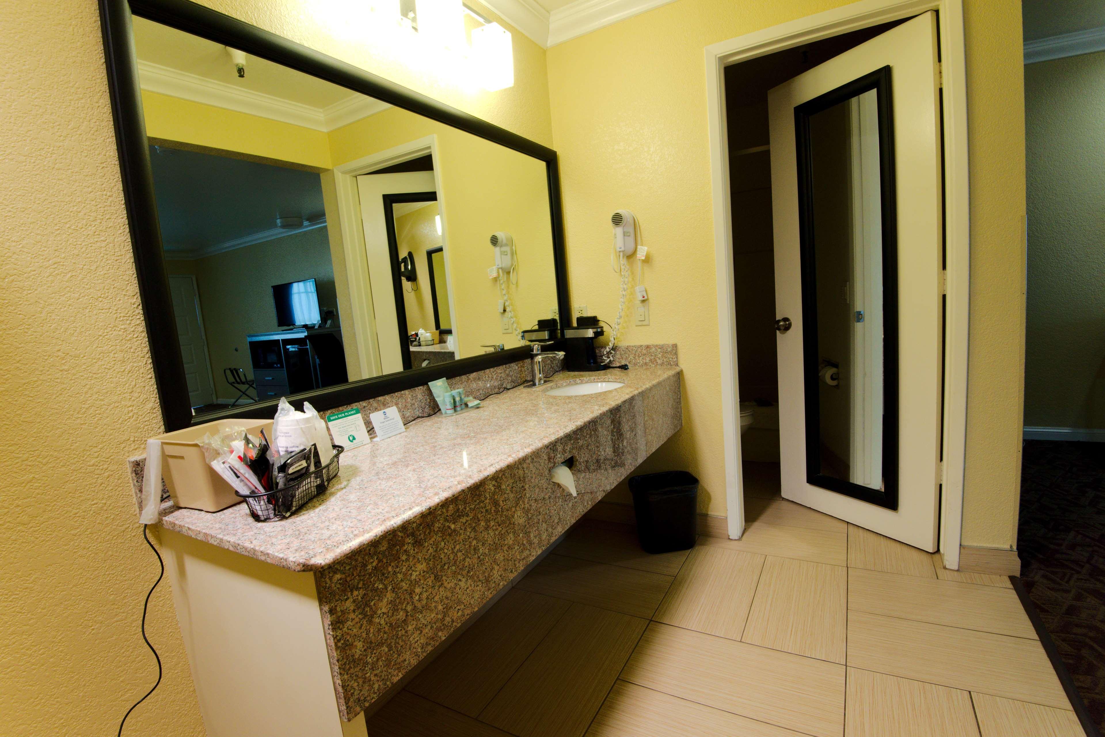 Best Western Hanford Inn Exterior photo