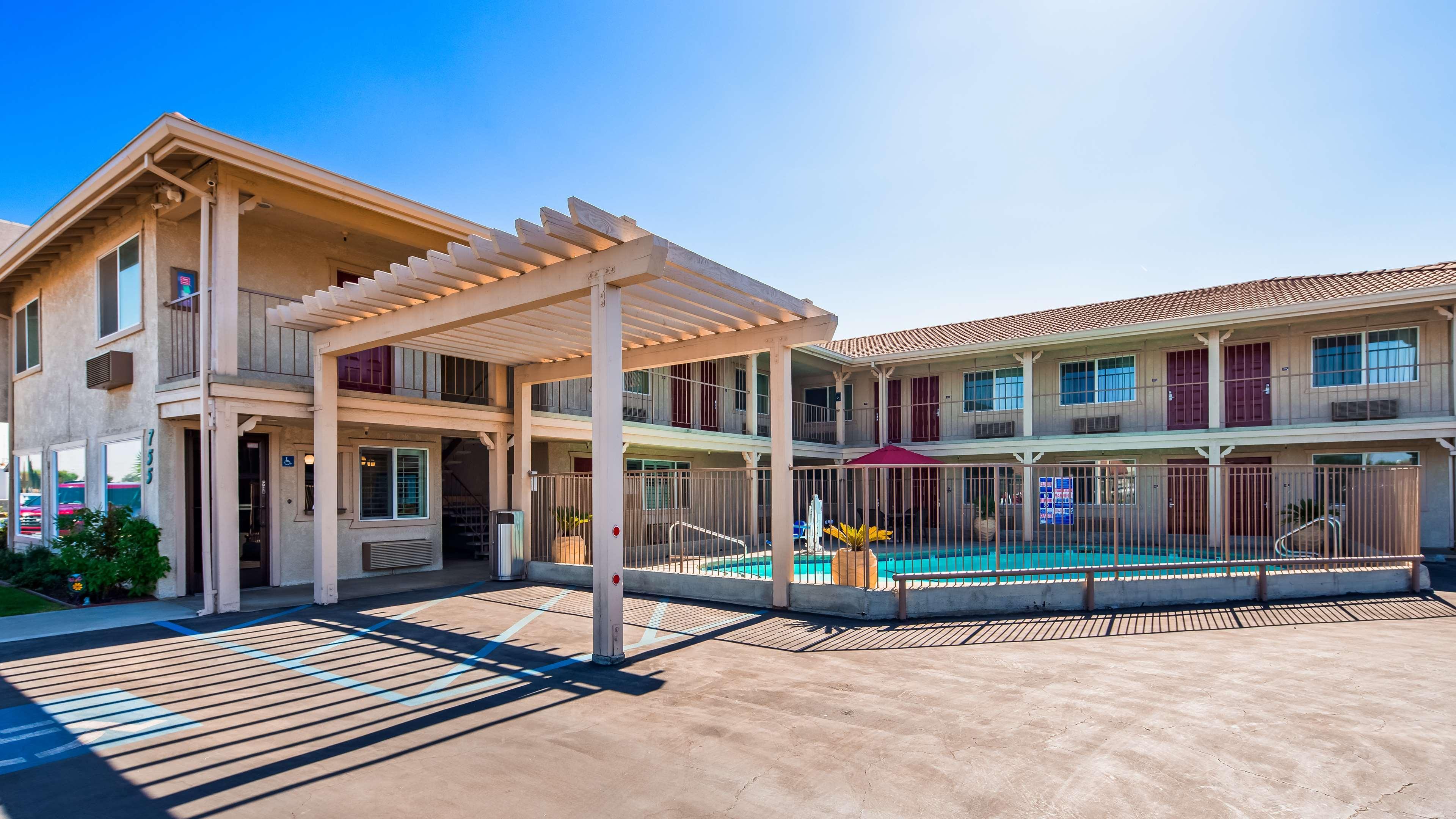 Best Western Hanford Inn Exterior photo