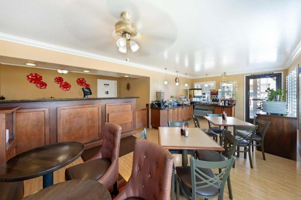 Best Western Hanford Inn Exterior photo