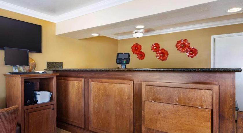 Best Western Hanford Inn Exterior photo